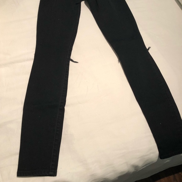 GAP Black Ripped Jeans - Picture 5 of 5